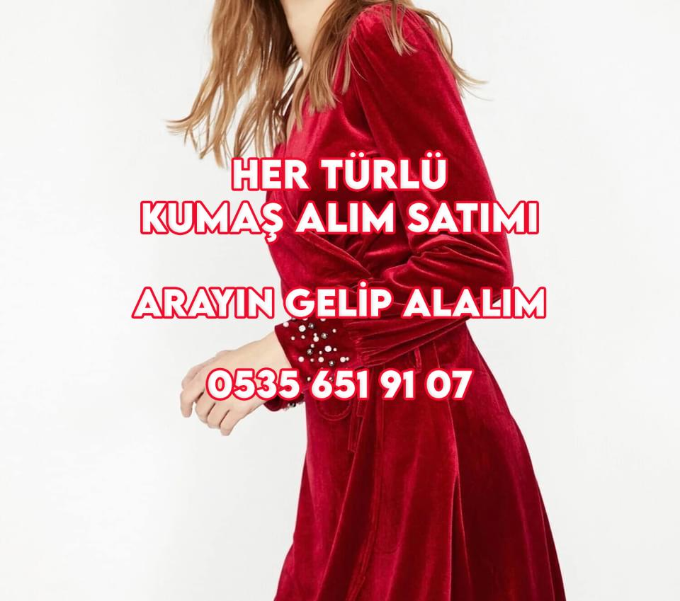 Kırmızı elbiselik kumaş alanlar